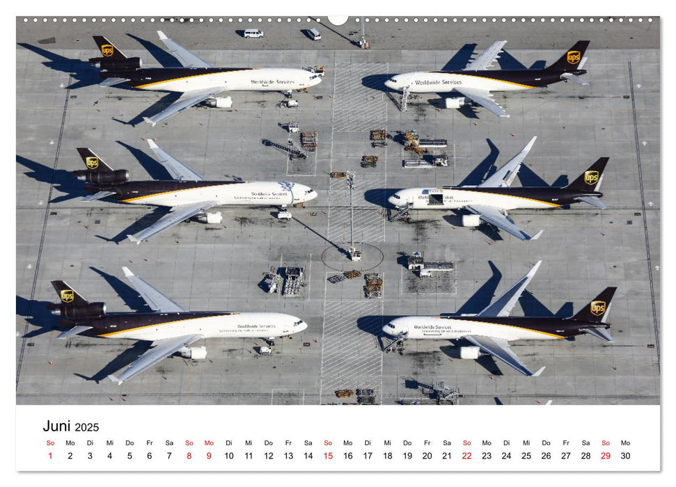 From Above - Die etwas andere Perspektive auf Flugzeuge (CALVENDO Premium Wandkalender 2025)