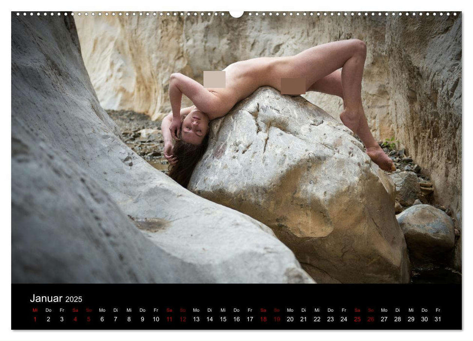 Aktfotografie auf Felsen (CALVENDO Premium Wandkalender 2025)