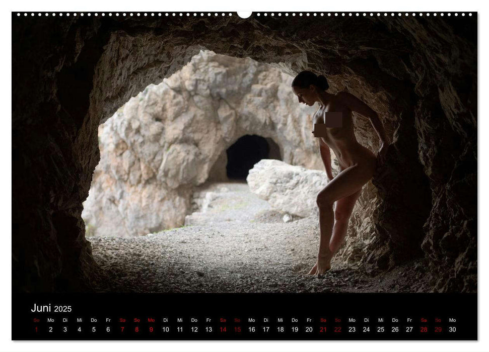 Aktfotografie auf Felsen (CALVENDO Premium Wandkalender 2025)