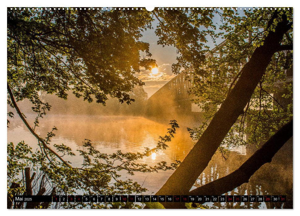 Morgennebel am Baldeneysee (CALVENDO Premium Wandkalender 2025)