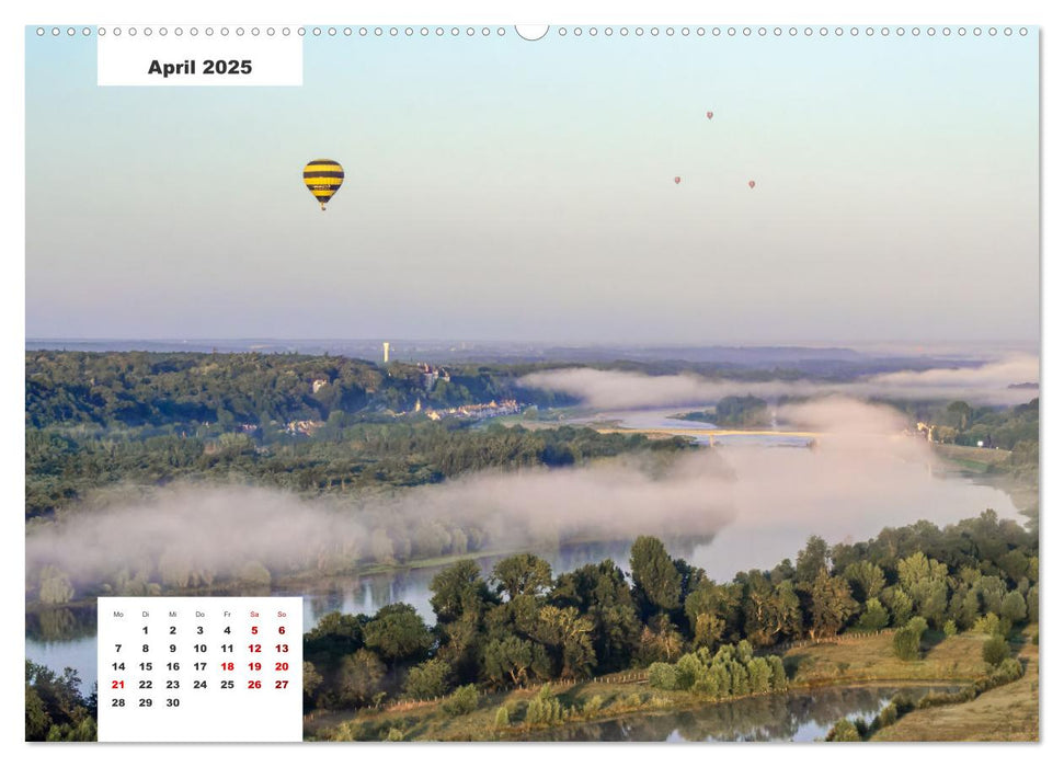 Die Loire aus der Luft (CALVENDO Premium Wandkalender 2025)