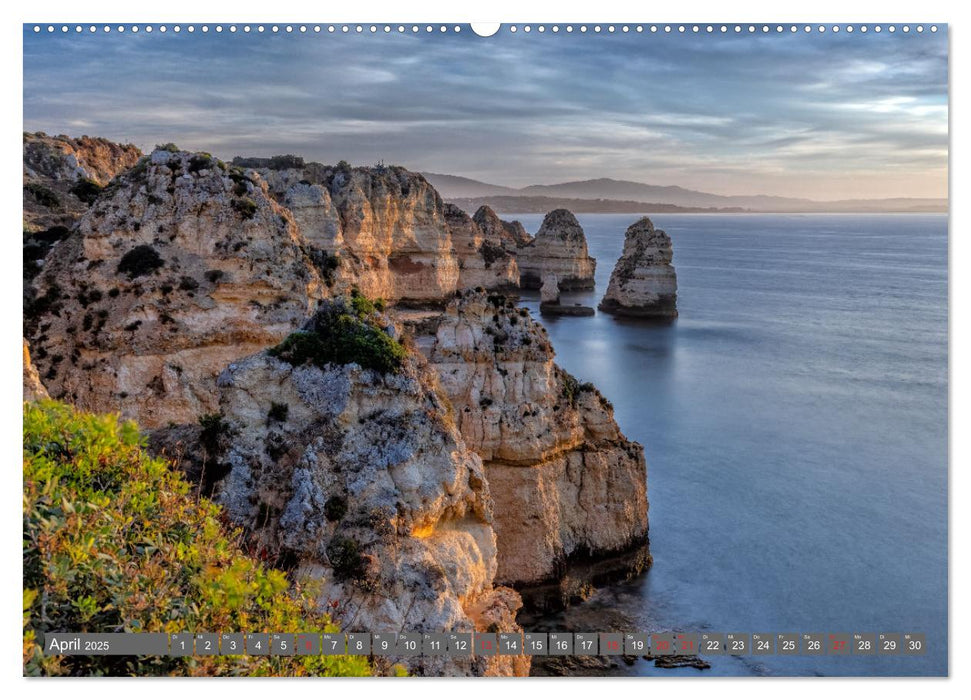 Die Algarve - Portugals märchenhafte Felsenküste (CALVENDO Premium Wandkalender 2025)