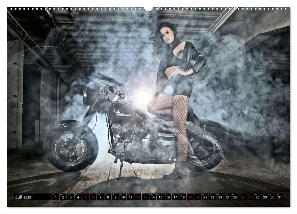 Motorräder und Sexy Girls (CALVENDO Premium Wandkalender 2025)