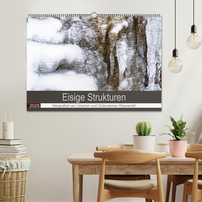 Eisige Strukturen fotografiert am Uracher und Gütersteiner Wasserfall (CALVENDO Wandkalender 2025)