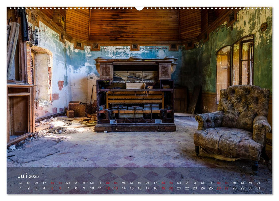 Vergessene Schätze - Forgotten Treasures (CALVENDO Premium Wandkalender 2025)