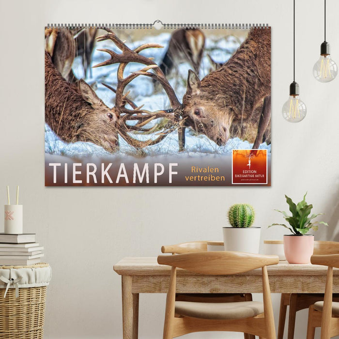 Tierkampf - Rivalen vertreiben (CALVENDO Wandkalender 2025)