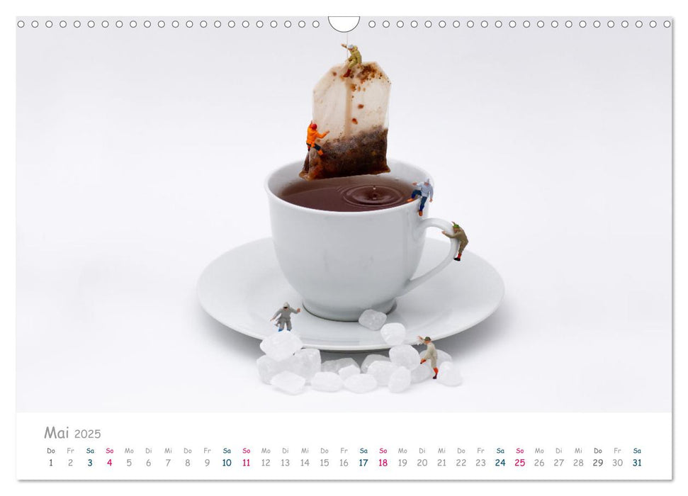 Noch mehr Miniaturen - Small little things (CALVENDO Wandkalender 2025)