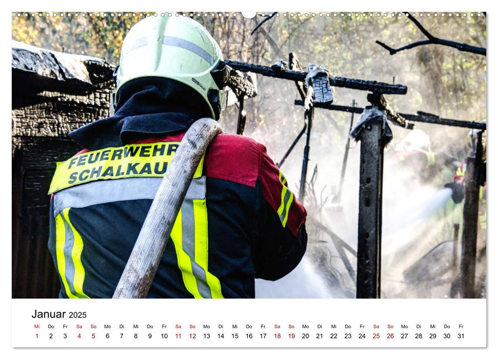 FEUERWEHR IM EINSATZ (CALVENDO Premium Wandkalender 2025)