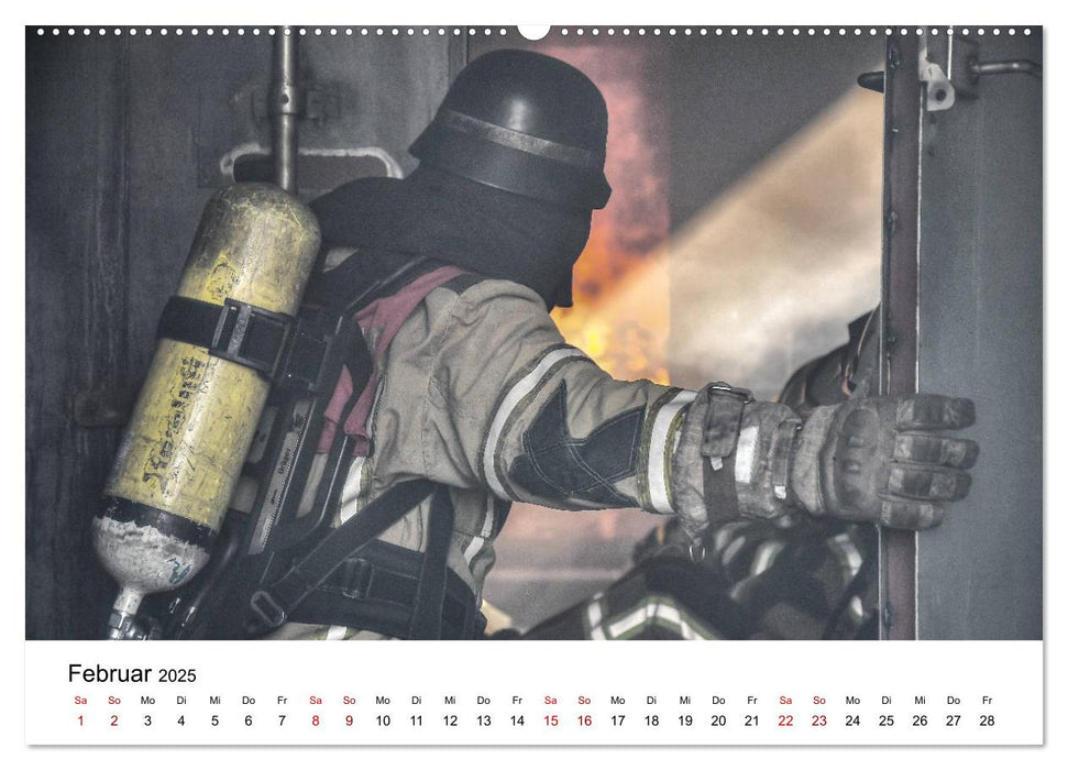 FEUERWEHR IM EINSATZ (CALVENDO Premium Wandkalender 2025)