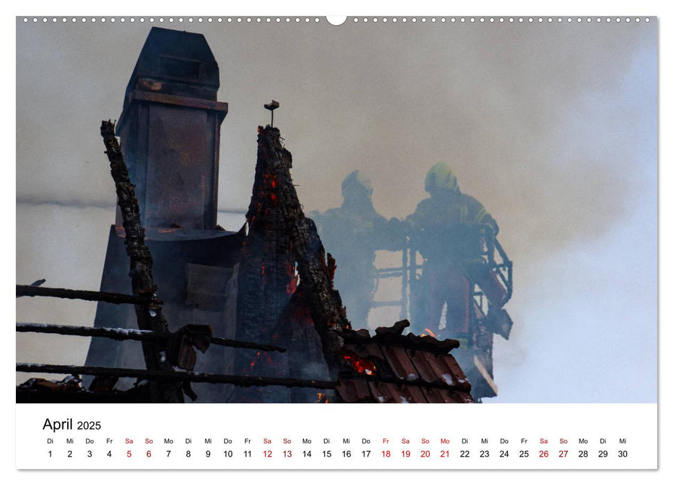 FEUERWEHR IM EINSATZ (CALVENDO Premium Wandkalender 2025)