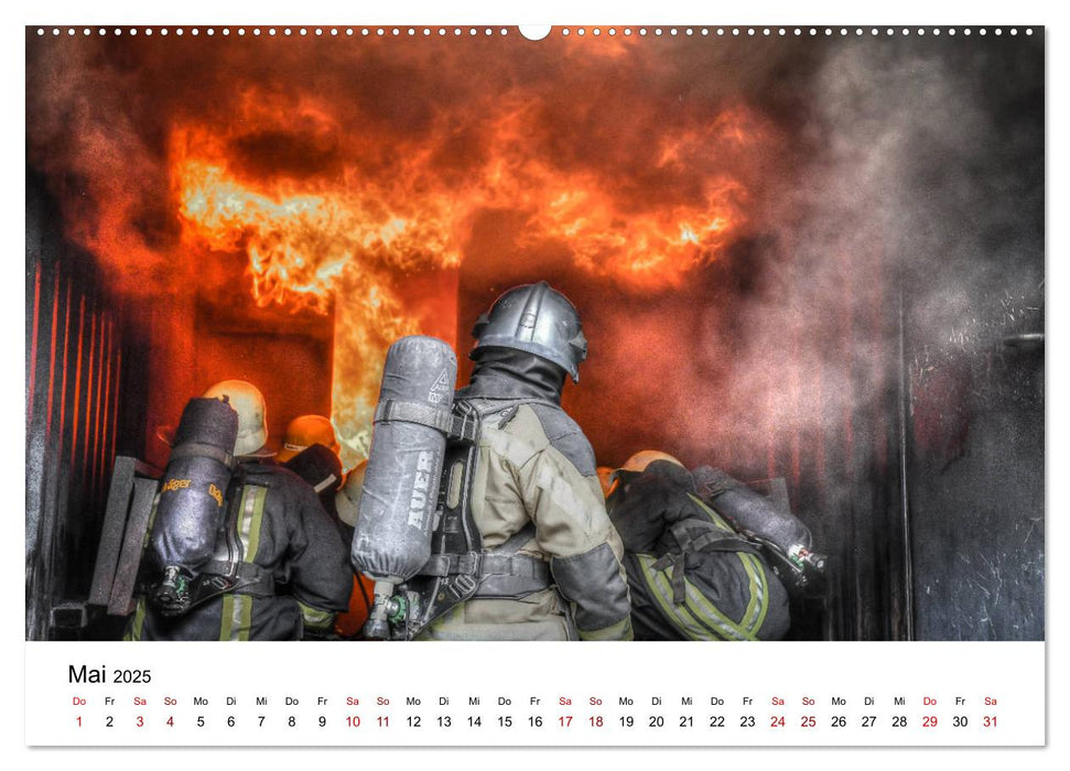 FEUERWEHR IM EINSATZ (CALVENDO Premium Wandkalender 2025)