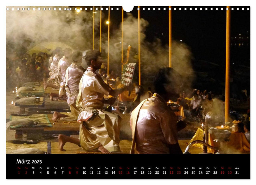 VARANASI Heiliger Ort am Ganges (CALVENDO Wandkalender 2025)