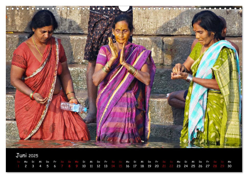 VARANASI Heiliger Ort am Ganges (CALVENDO Wandkalender 2025)