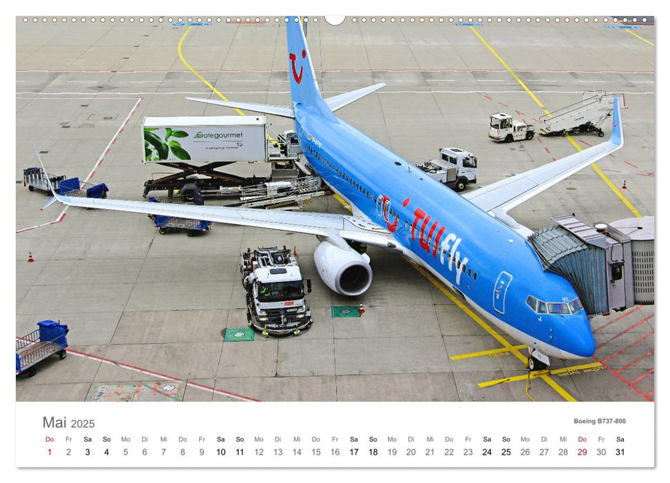 Große und kleine Flieger am Flughafen (CALVENDO Premium Wandkalender 2025)