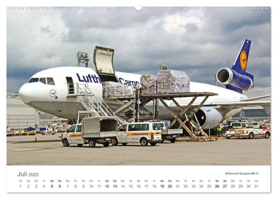 Große und kleine Flieger am Flughafen (CALVENDO Premium Wandkalender 2025)