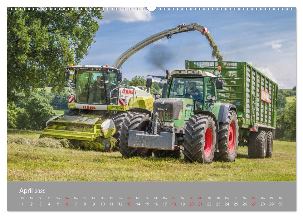 Landtechnik im Einsatz (CALVENDO Premium Wandkalender 2025)