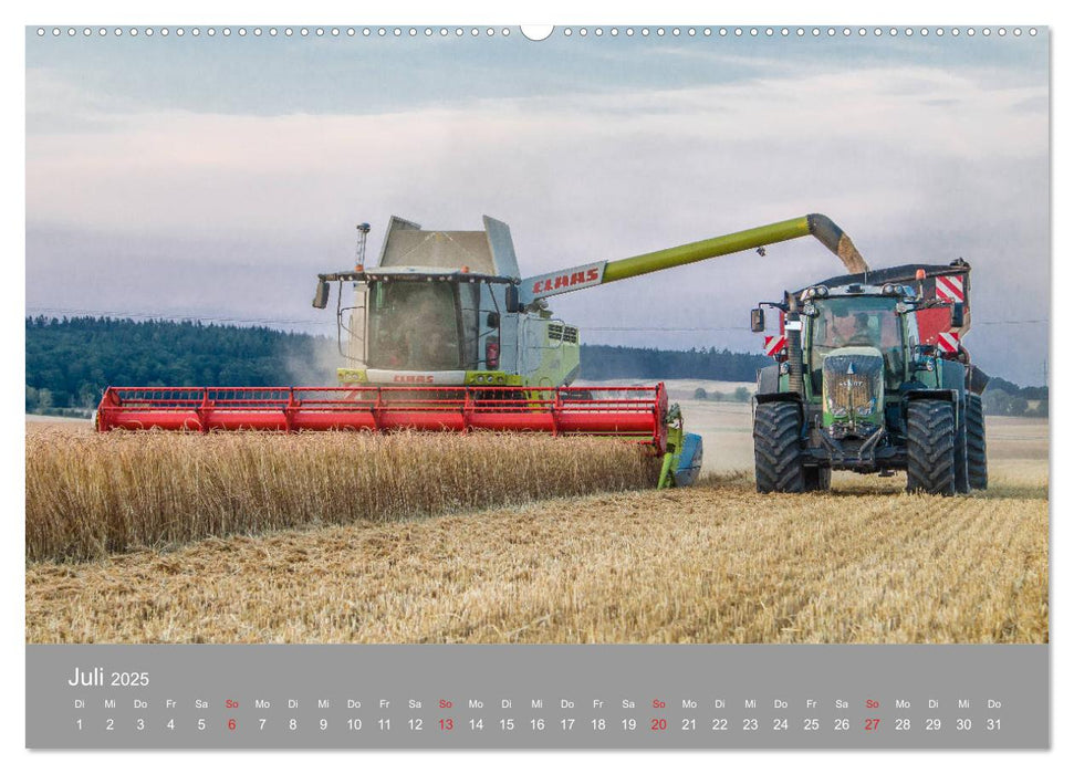 Landtechnik im Einsatz (CALVENDO Premium Wandkalender 2025)