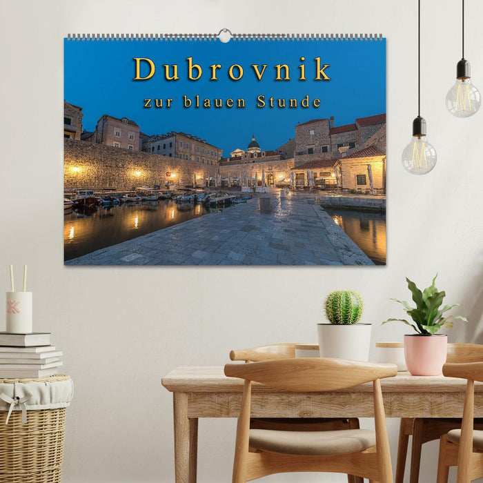 Dubrovnik zur blauen Stunde (CALVENDO Wandkalender 2025)