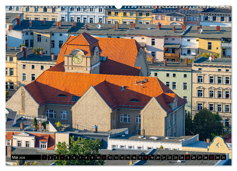 Halle an der Saale von oben (CALVENDO Premium Wandkalender 2025)