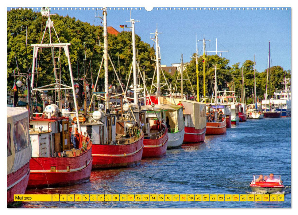 Seebad Warnemünde - Sehnsuchtsort an der Ostsee (CALVENDO Premium Wandkalender 2025)