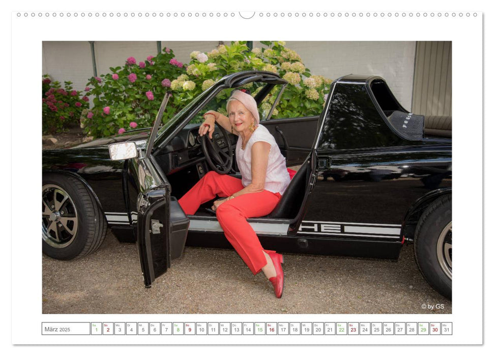 Old Cars - Good Girls (colour) (CALVENDO Premium Wandkalender 2025)