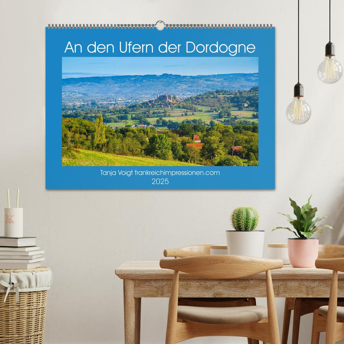 An den Ufern der Dordogne (CALVENDO Wandkalender 2025)