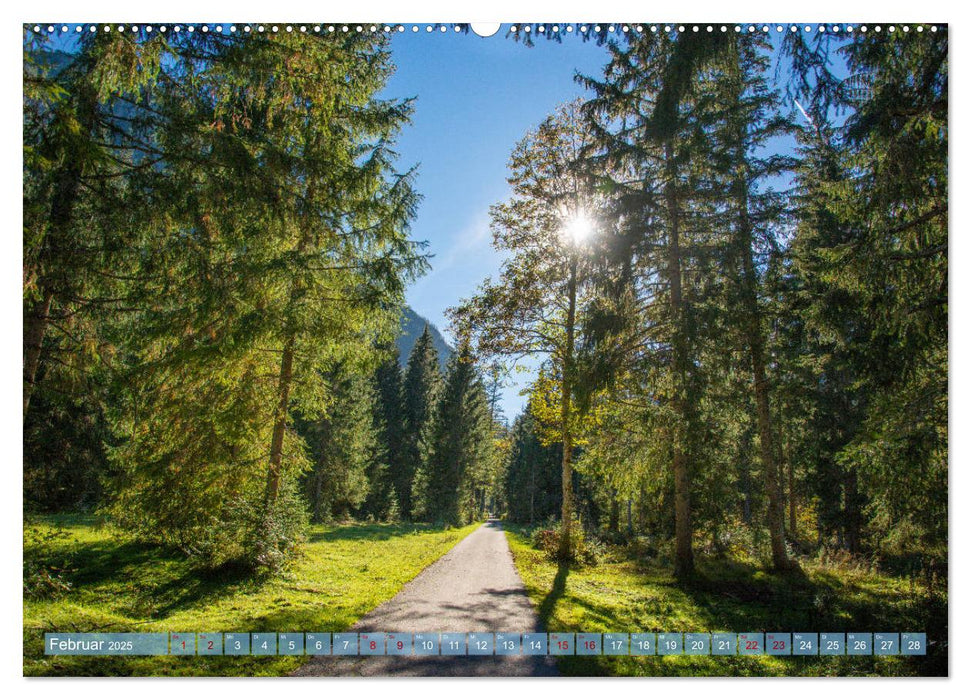 Urlaub in den Tiroler Bergen - Karwendel und Rofangebirge (CALVENDO Premium Wandkalender 2025)