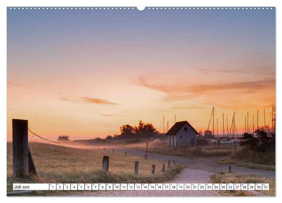 Schiff und Segel - HIDDENSEE (CALVENDO Premium Wandkalender 2025)