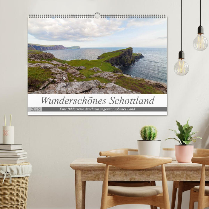 Wunderschönes Schottland - Bilderreise durch ein sagenumwobenes Land (CALVENDO Wandkalender 2025)