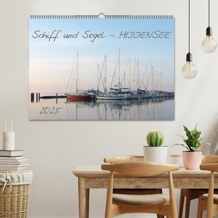 Schiff und Segel - HIDDENSEE (CALVENDO Wandkalender 2025)