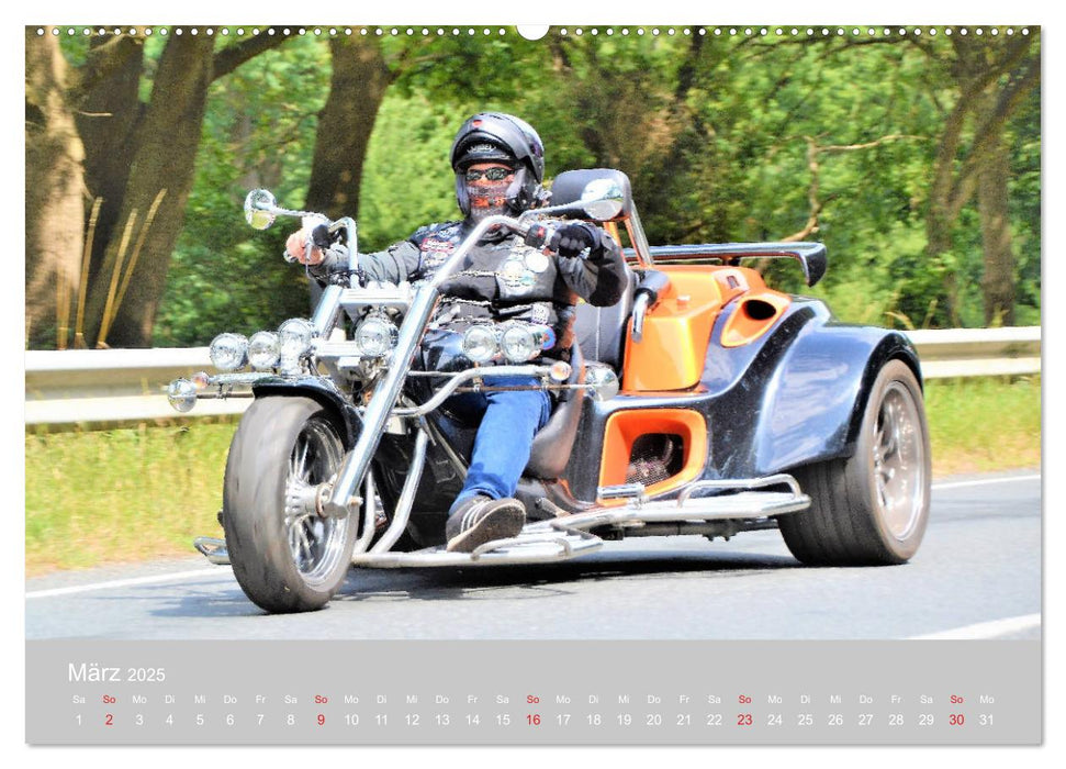 TRIKER on Tour (CALVENDO Premium Wandkalender 2025)