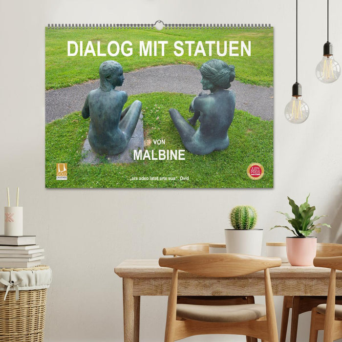 Dialog mit Statuen von Malbine (CALVENDO Wandkalender 2025)