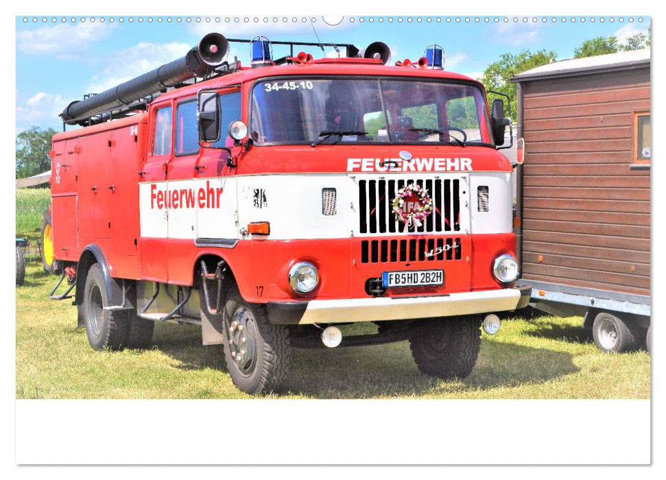 Oldtimer-FEUERWEHR (CALVENDO Wandkalender 2025)