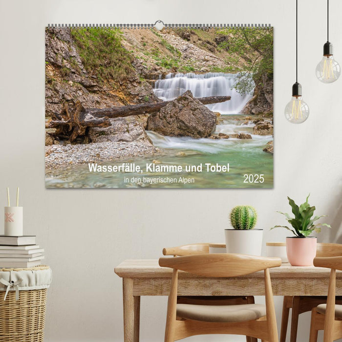 Wasserfälle, Klamme und Tobel in den bayerischen Alpen (CALVENDO Wandkalender 2025)
