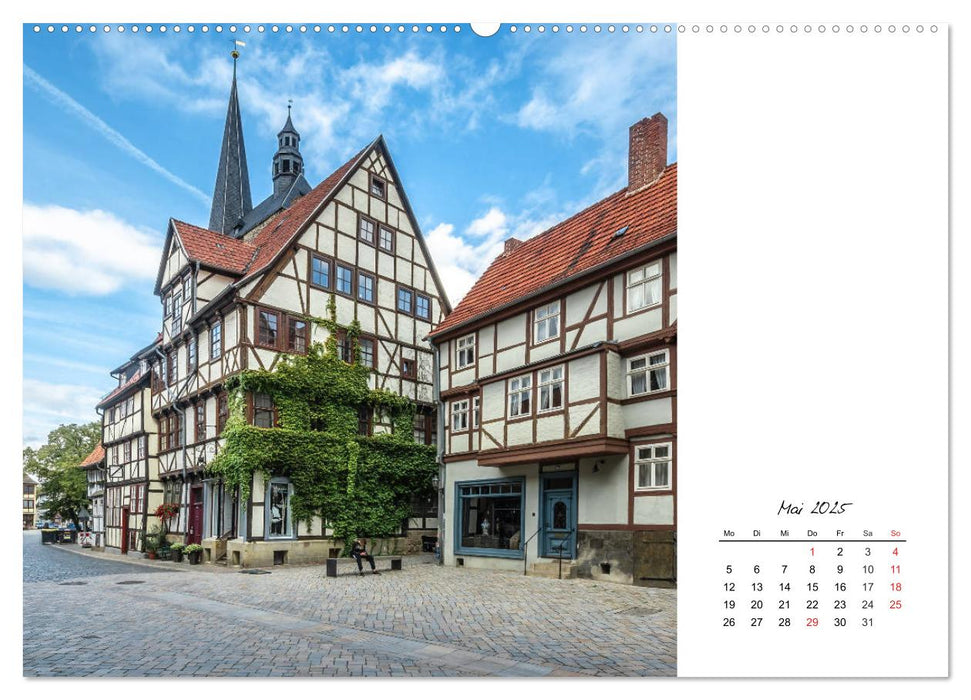 Fachwerkstadt Qudlinburg (CALVENDO Premium Wandkalender 2025)