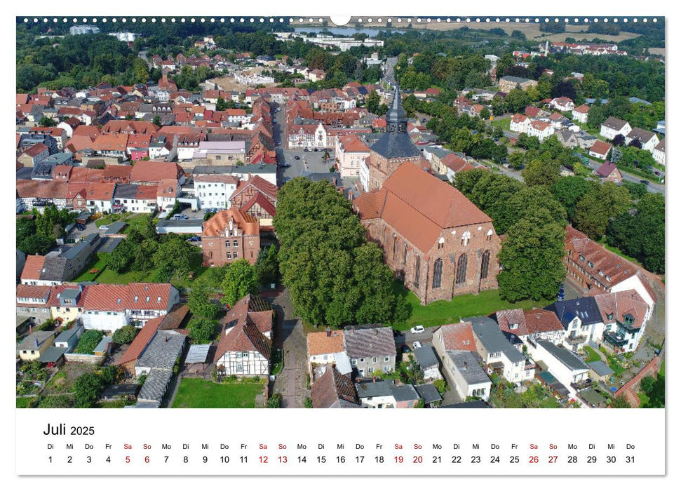 Sternberg in Mecklenburg - Luftaufnahmen von Markus Rein (CALVENDO Premium Wandkalender 2025)