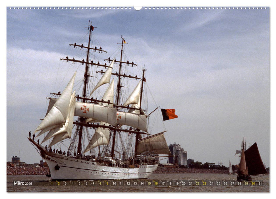 Analoge Fotografie Tall Ships Sail 1995 Bremerhaven (CALVENDO Premium Wandkalender 2025)