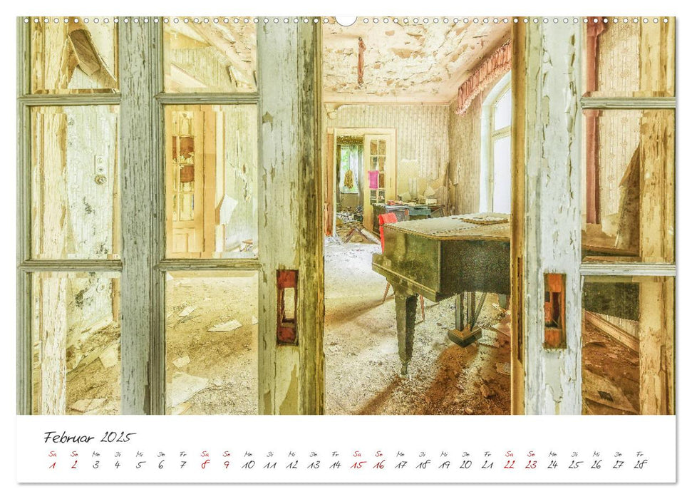 Lost Places - Türen und Fenster (CALVENDO Premium Wandkalender 2025)