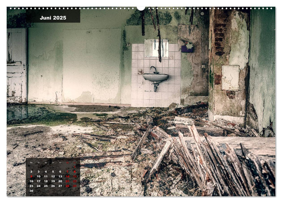 Deckenfabrik Nagold - lost place (CALVENDO Premium Wandkalender 2025)