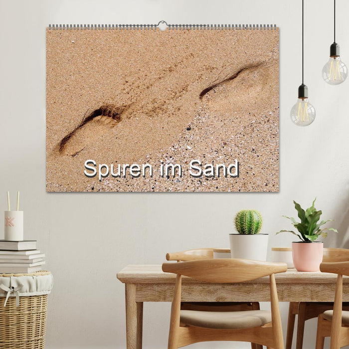 Spuren im Sand (CALVENDO Wandkalender 2025)