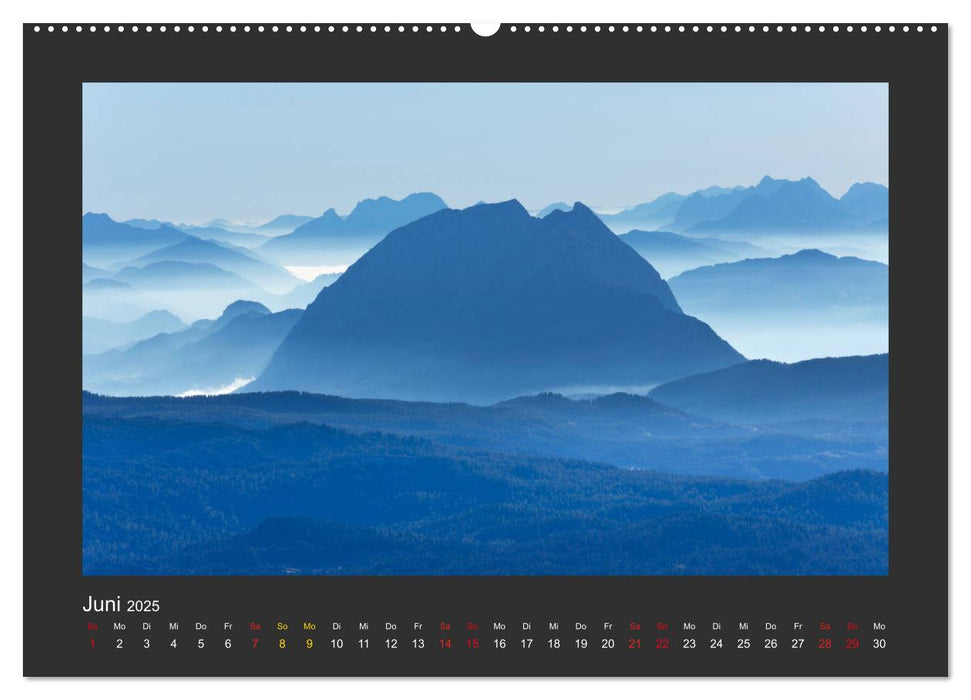 Bergschuh und Gipfelglück (CALVENDO Premium Wandkalender 2025)