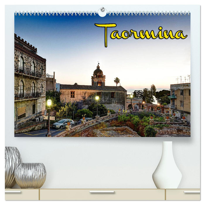 Taormina zur blauen Stunde (CALVENDO Premium Wandkalender 2025)