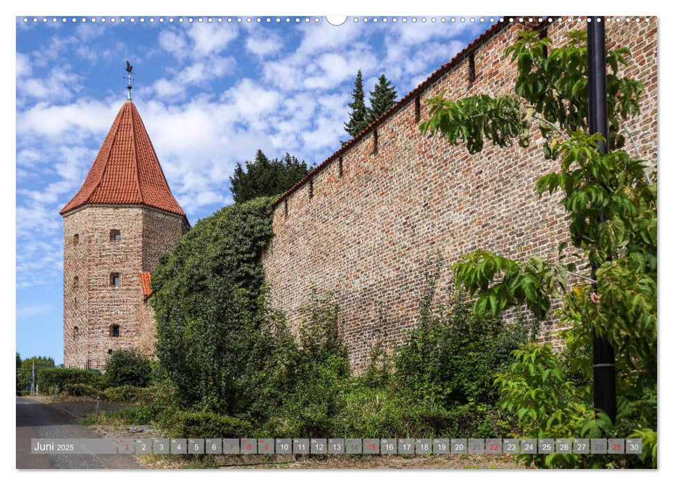 Rostock und Warnemünde - Tor zur Welt (CALVENDO Premium Wandkalender 2025)