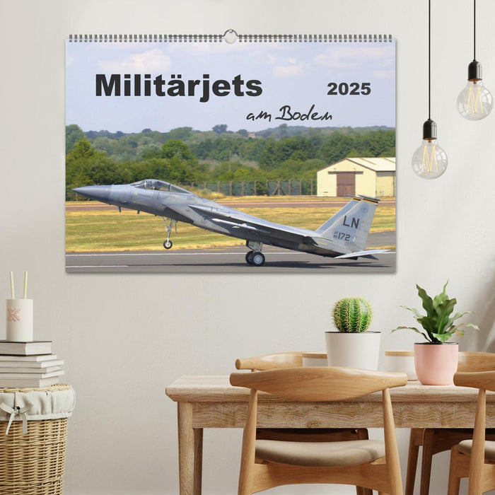 Militärjets am Boden (CALVENDO Wandkalender 2025)