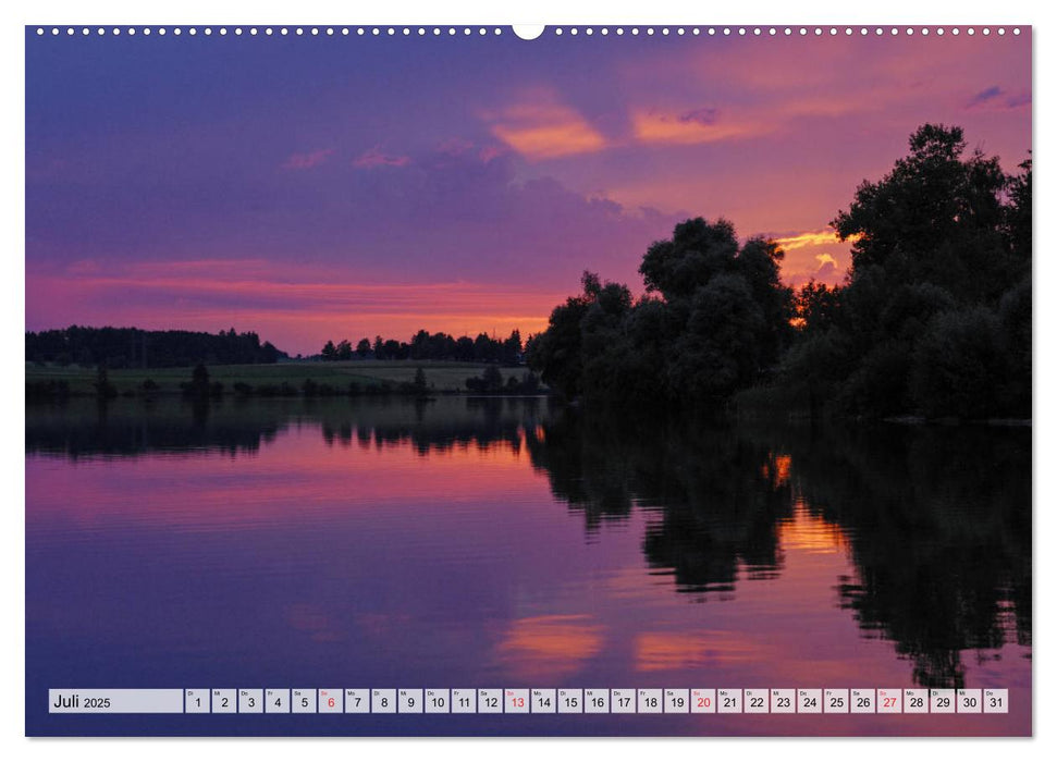 Das Blaue Land - Himmel, Seen und Berge im bayerischen Voralpenland (CALVENDO Premium Wandkalender 2025)