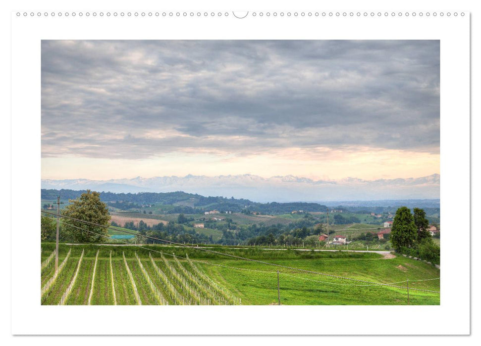 Piemont - am Fuß der Berge (CALVENDO Wandkalender 2025)