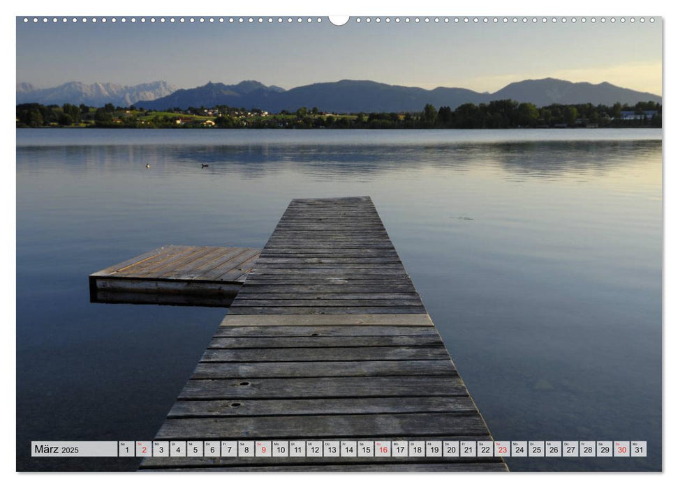 Das Blaue Land - Himmel, Seen und Berge im bayerischen Voralpenland (CALVENDO Wandkalender 2025)