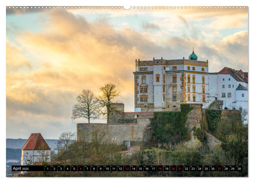 Passau, das Venedig Bayerns (CALVENDO Premium Wandkalender 2025)