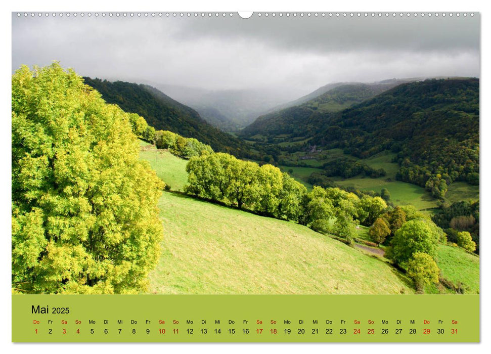 Naturparadies Auvergne (CALVENDO Premium Wandkalender 2025)