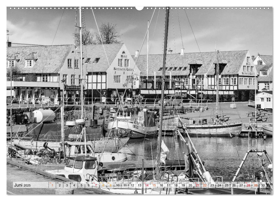 Bornholm black & white (CALVENDO Premium Wandkalender 2025)